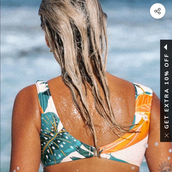 SOLD Bikini set - Picture 5 of 6